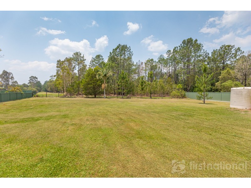 8 Bulic Ct, Glass House Mountains QLD 4518