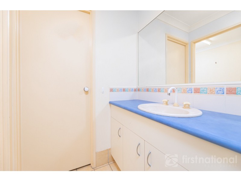 8 Bulic Ct, Glass House Mountains QLD 4518