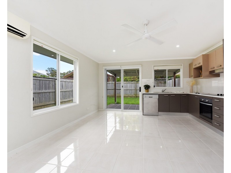 1/9 Sairs Street, Glass House Mountains QLD 4518