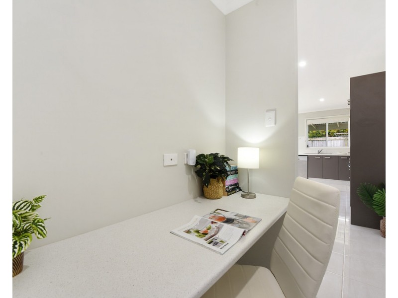 1/9 Sairs Street, Glass House Mountains QLD 4518