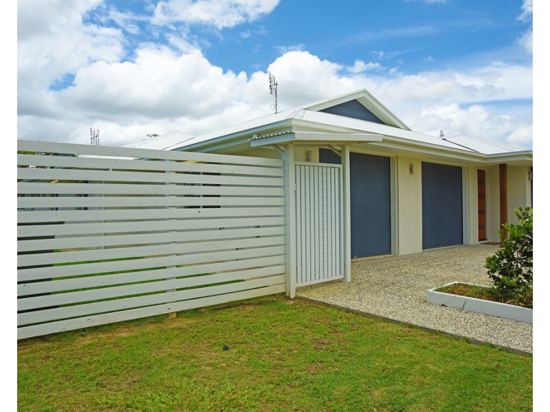 1/9 Sairs Street, Glass House Mountains QLD 4518