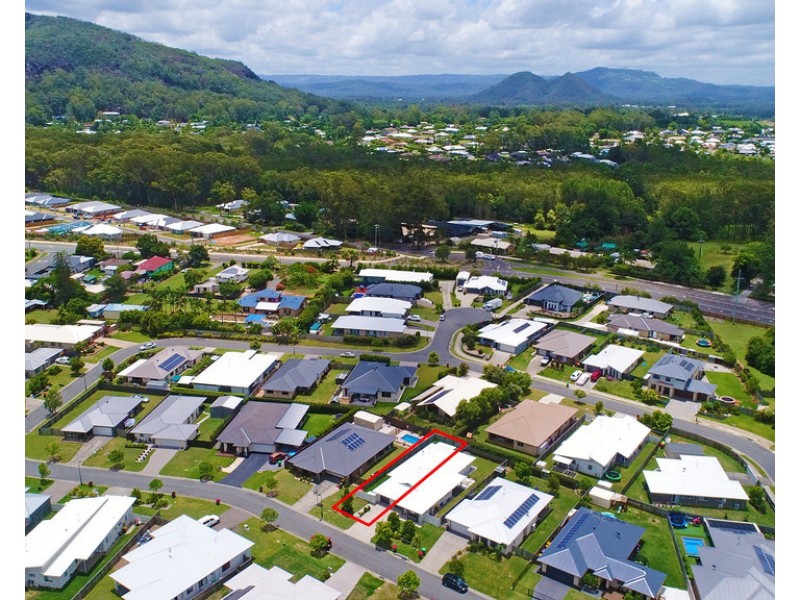 1/9 Sairs Street, Glass House Mountains QLD 4518