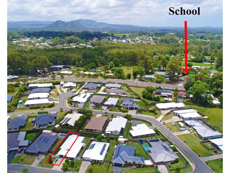 1/9 Sairs Street, Glass House Mountains QLD 4518