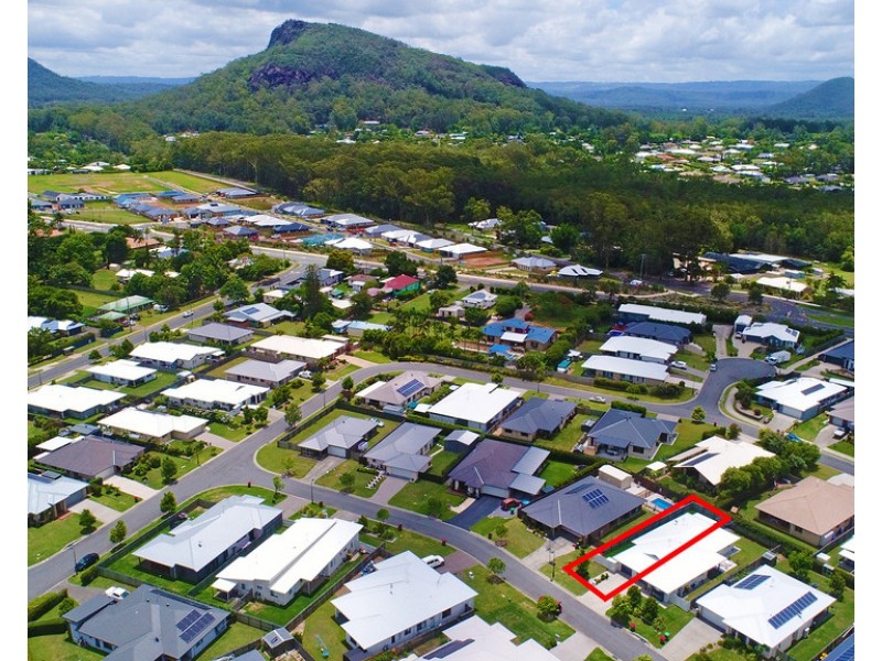 1/9 Sairs Street, Glass House Mountains QLD 4518