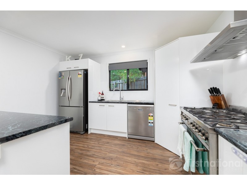 4 Mellumbrook Drive, Landsborough QLD 4550