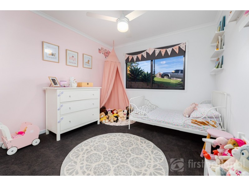 4 Mellumbrook Drive, Landsborough QLD 4550