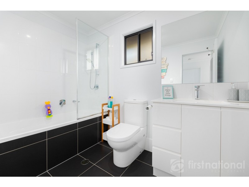 4 Mellumbrook Drive, Landsborough QLD 4550