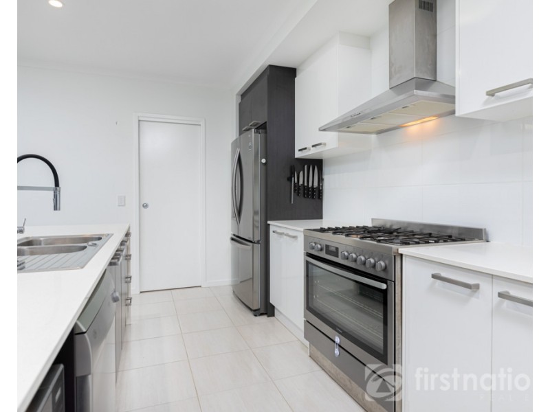 32 Cooinda Place, Glass House Mountains QLD 4518