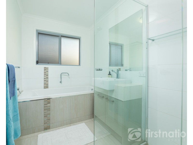 32 Cooinda Place, Glass House Mountains QLD 4518