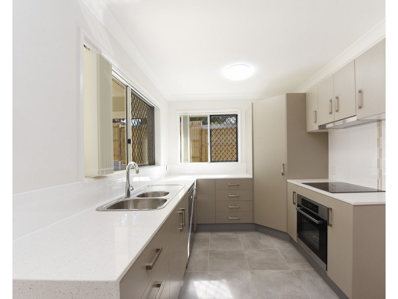 8/23 Railway Parade “Platinum Court”, Glass House Mountains QLD 4518