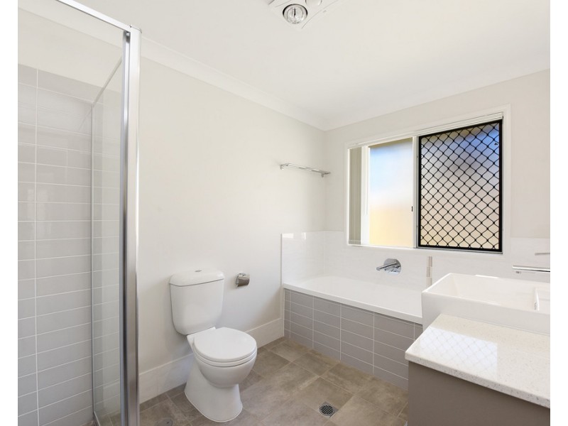 8/23 Railway Parade “Platinum Court”, Glass House Mountains QLD 4518