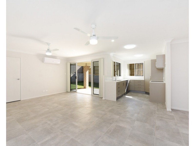 8/23 Railway Parade “Platinum Court”, Glass House Mountains QLD 4518