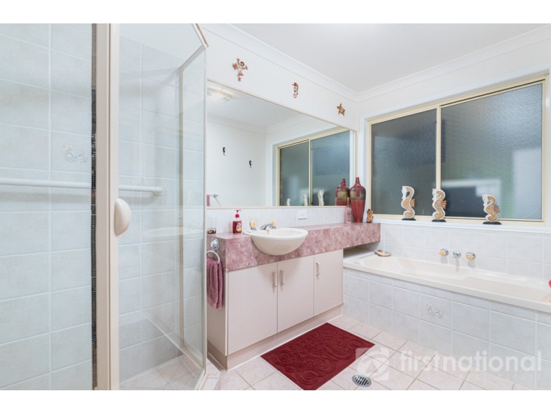 21 Parkview Road, Glass House Mountains QLD 4518