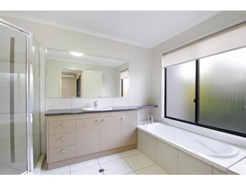 1,2,3,4/24 Simpson Street, Beerwah QLD 4519