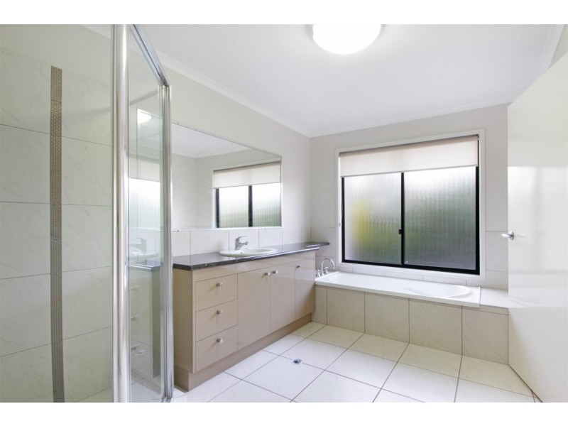 1,2,3,4/24 Simpson Street, Beerwah QLD 4519