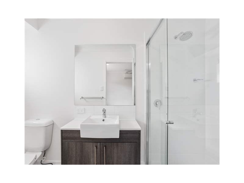 2/15 Swan Street, Beerwah QLD 4519