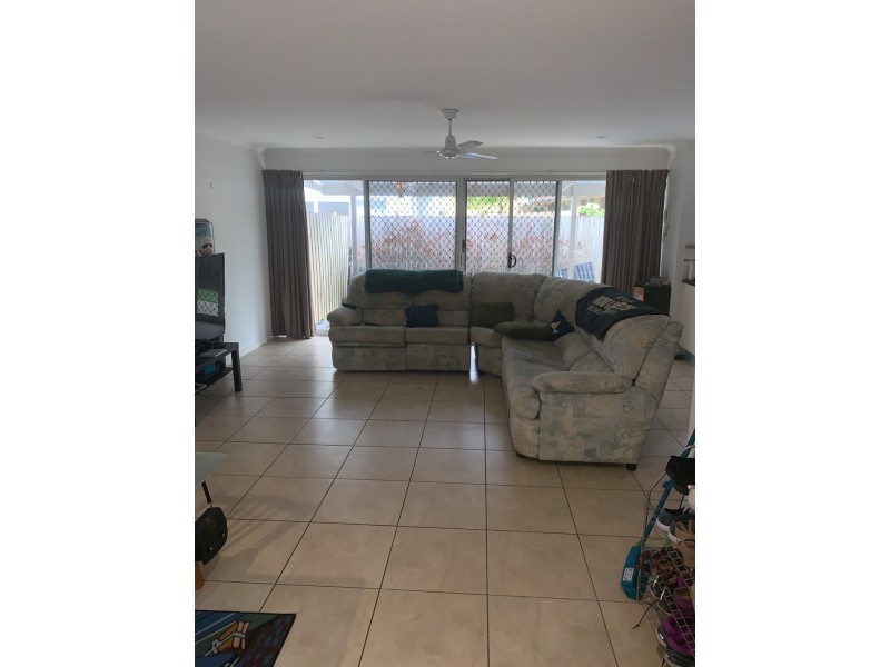 4/83 Beerwah Parade, Beerwah QLD 4519