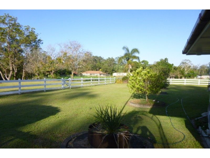 1876 Steve Irwin Way, Landsborough QLD 4550