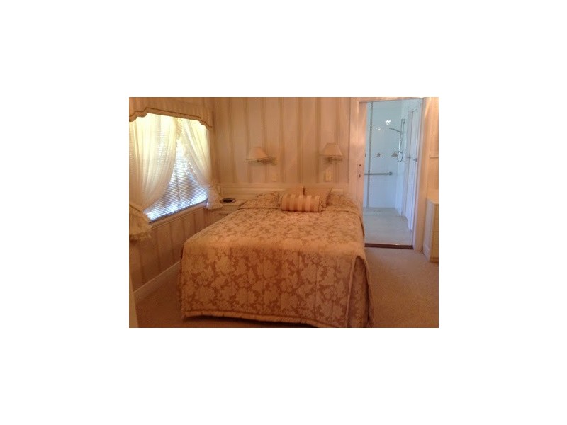 1876 Steve Irwin Way, Landsborough QLD 4550