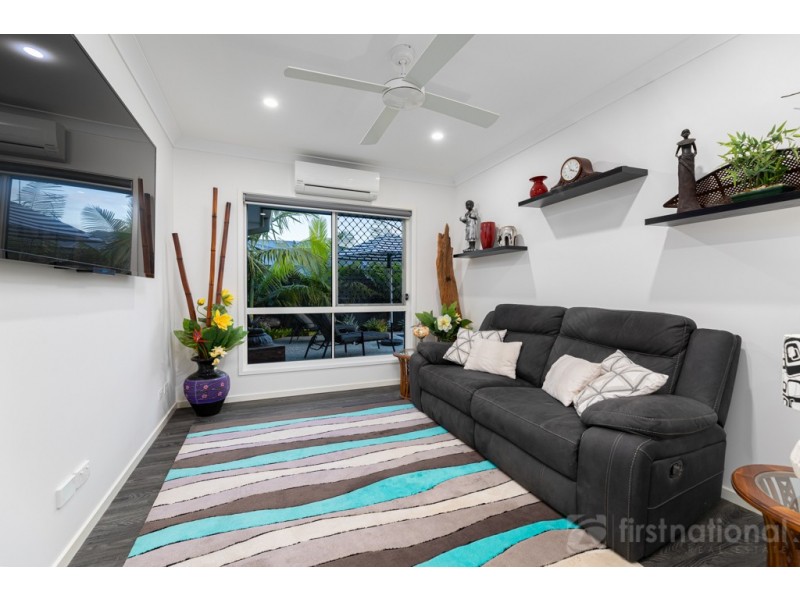 27 Pineview Drive, Beerwah QLD 4519