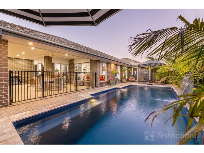 27 Pineview Drive, Beerwah QLD 4519