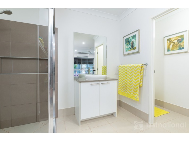 27 Pineview Drive, Beerwah QLD 4519