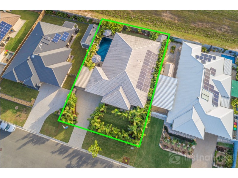 27 Pineview Drive, Beerwah QLD 4519