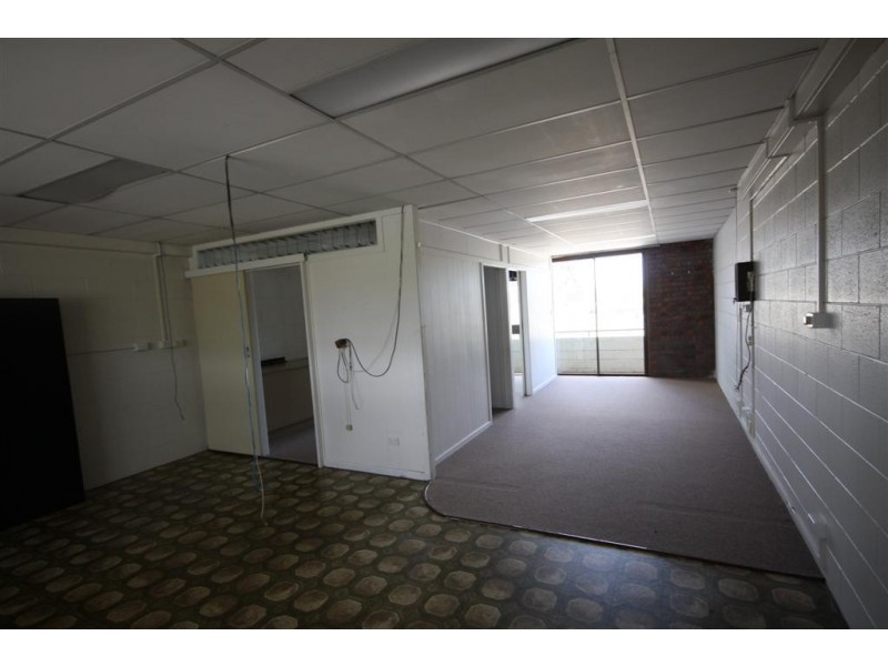 Shop 9/68 Simpson Street, Beerwah QLD 4519