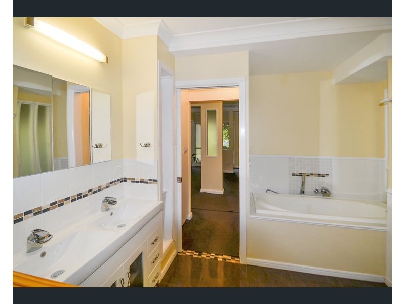 74 Baker Finch Avenue, Peachester QLD 4519