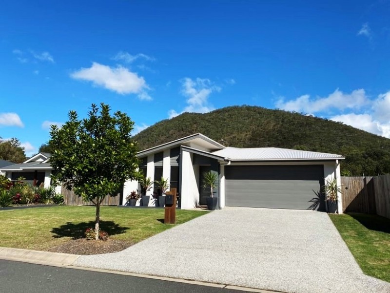 6 Malanda Court, Beerwah QLD 4519