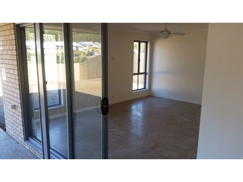 6 Malanda Court, Beerwah QLD 4519