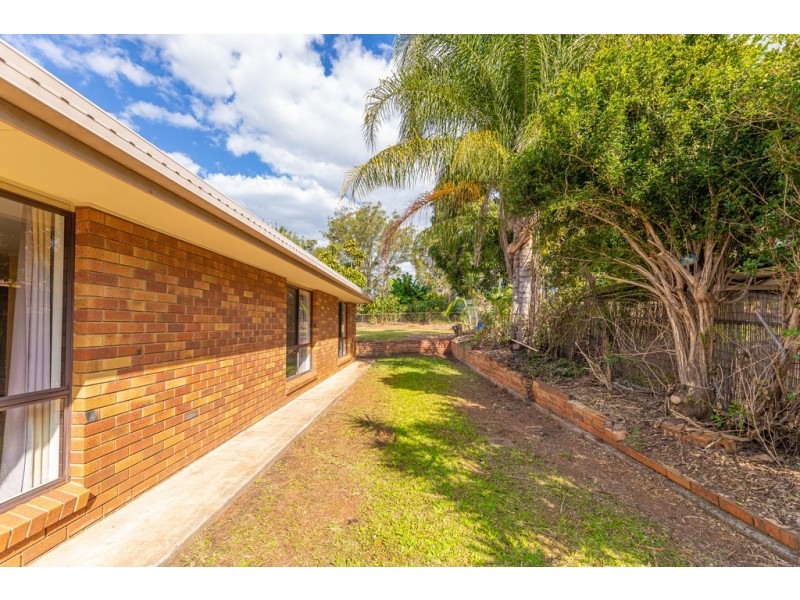 6 Ruwa Drive, Glass House Mountains QLD 4518