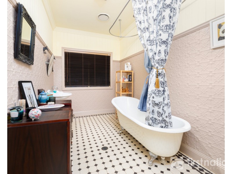 78 Allan Avenue, Glass House Mountains QLD 4518