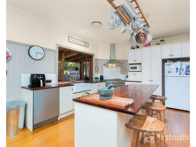 78 Allan Avenue, Glass House Mountains QLD 4518