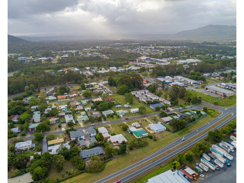 15 Swan St, Beerwah QLD 4519