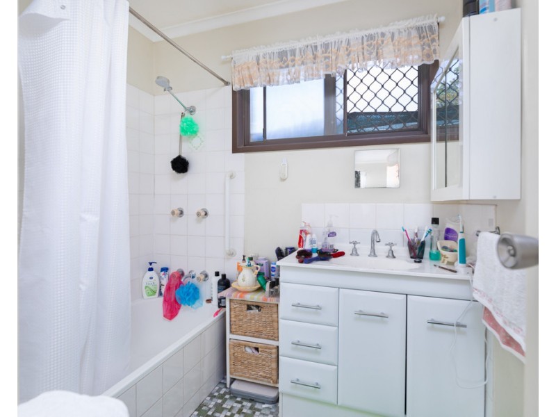 15 Swan St, Beerwah QLD 4519