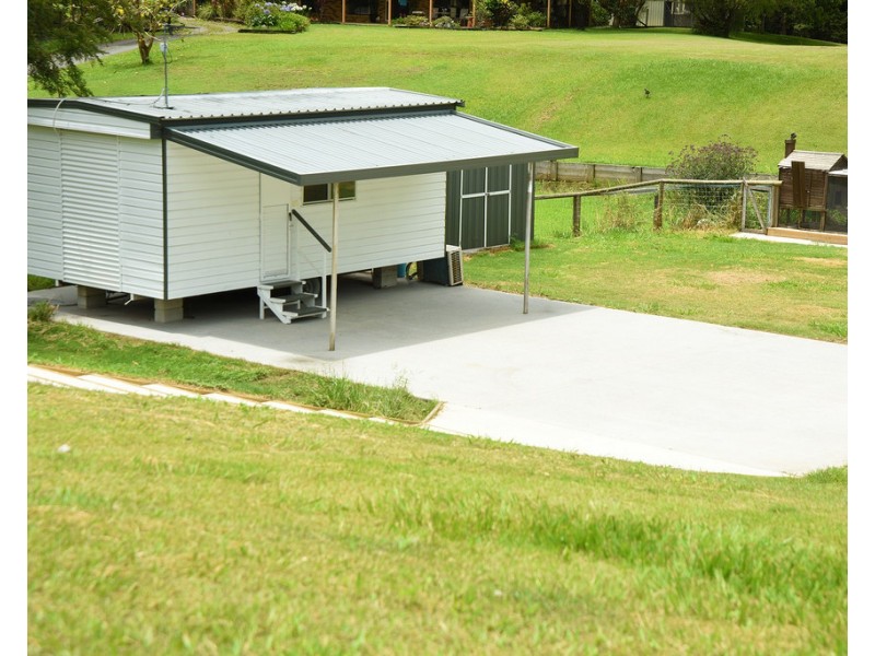 38 Thompson Road, Beerwah QLD 4519