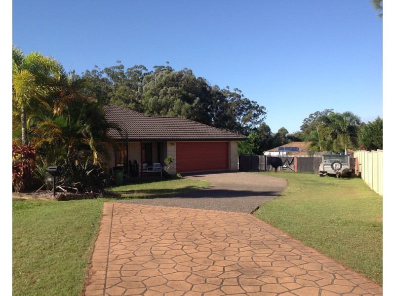 10 Rainbow Ct, Glass House Mountains QLD 4518