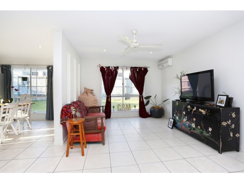 6 Coastal Ave, Beerwah QLD 4519