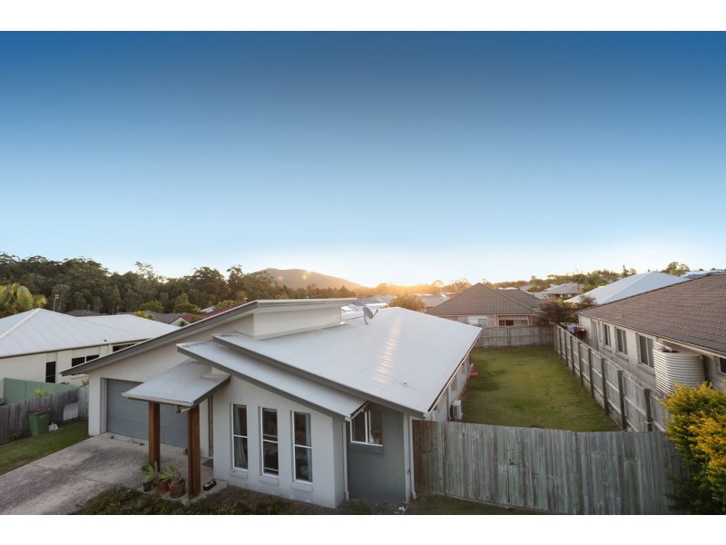 6 Coastal Ave, Beerwah QLD 4519