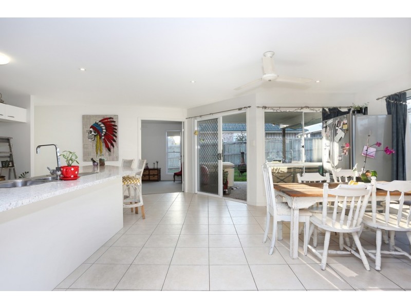 6 Coastal Ave, Beerwah QLD 4519