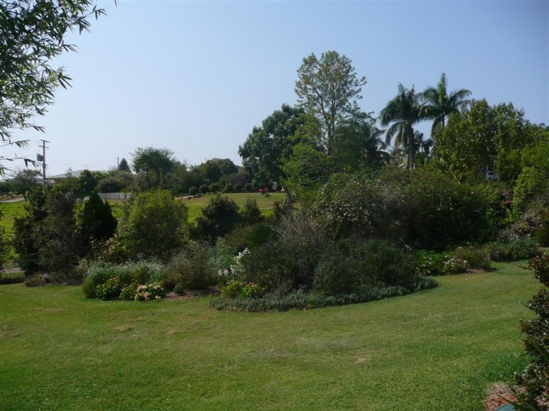 28 Clearview Drive, Glass House Mountains QLD 4518