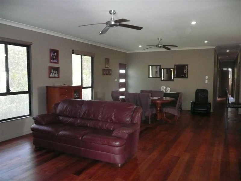 28 Clearview Drive, Glass House Mountains QLD 4518