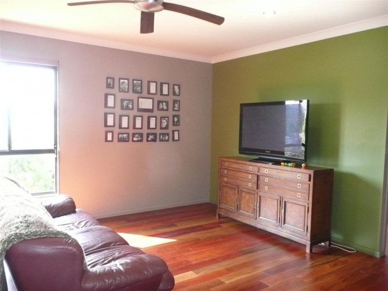 28 Clearview Drive, Glass House Mountains QLD 4518
