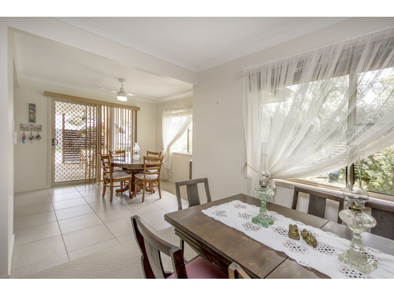 8 Greenview Avenue, Beerwah QLD 4519