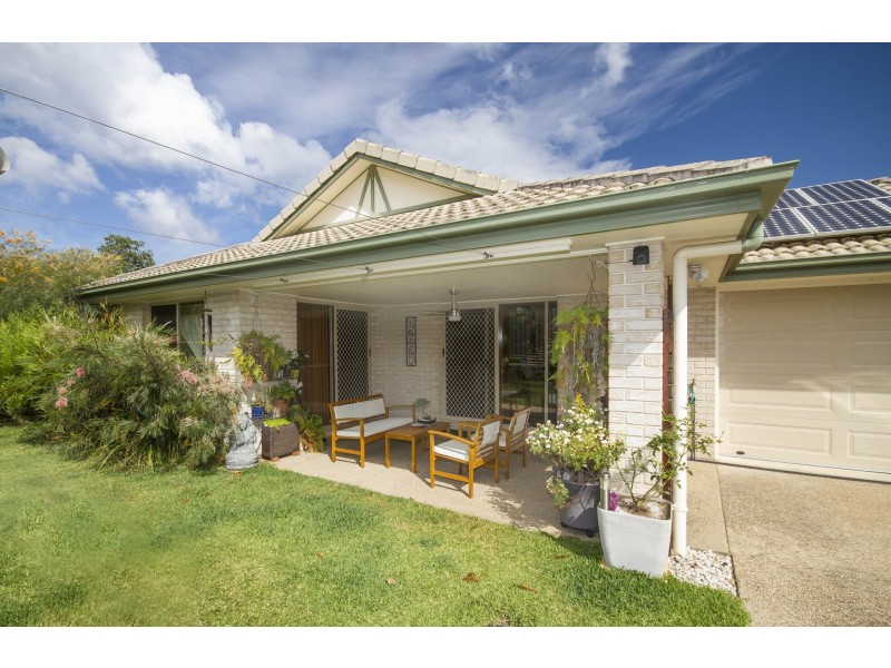 8 Greenview Avenue, Beerwah QLD 4519