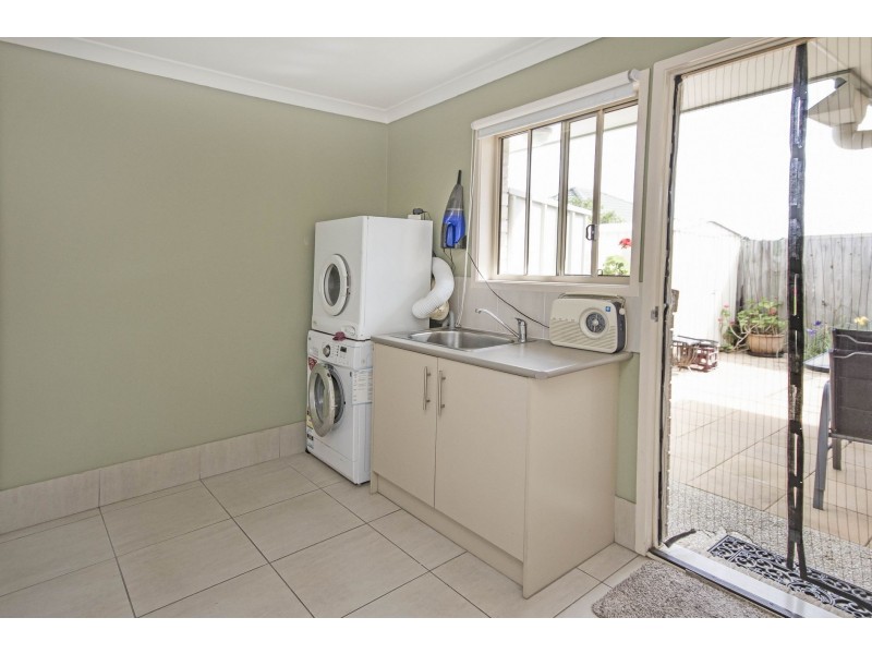 8 Greenview Avenue, Beerwah QLD 4519