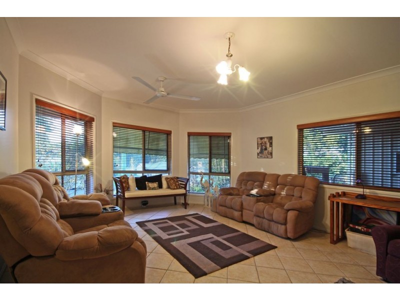 28 Hillside Road, Glass House Mountains QLD 4518