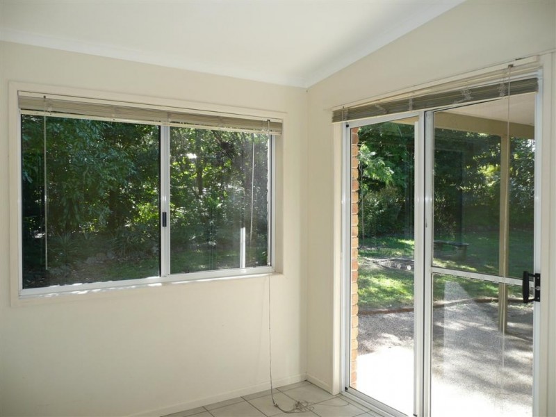 42 Julian Street, Peachester QLD 4519