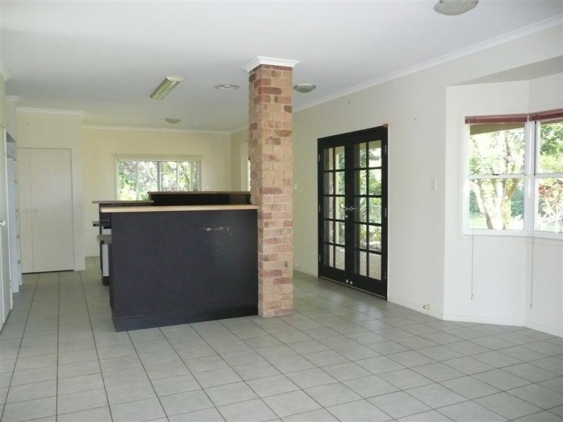 42 Julian Street, Peachester QLD 4519